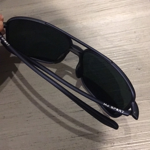 Maui Jim Sunglasses - Picture 2 of 4